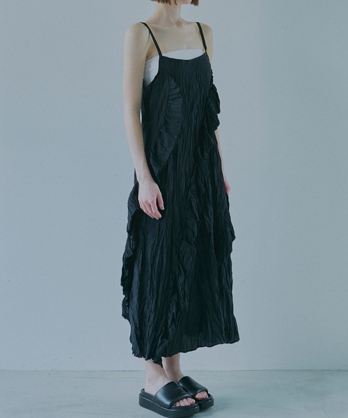 LE CIEL BLEU(ルシェルブルー)の「クリンクルドラッフルキャムドレス / Crinckled Ruffle Cami Dress(ワンピース・レディース・オフホワイト/ブラック・36/38)」の14枚目の写真