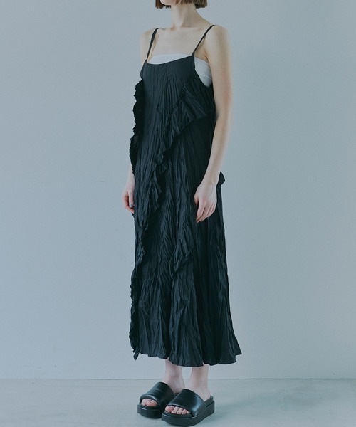 LE CIEL BLEU(ルシェルブルー)の「クリンクルドラッフルキャムドレス / Crinckled Ruffle Cami Dress(ワンピース・レディース・オフホワイト/ブラック・36/38)」の13枚目の写真