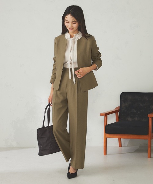 a.v.v(アーヴェヴェ)の「ポイントベーシックパンプス(パンプス・レディース・ブラック/アイボリー・24.5/23.5)」の7枚目の写真