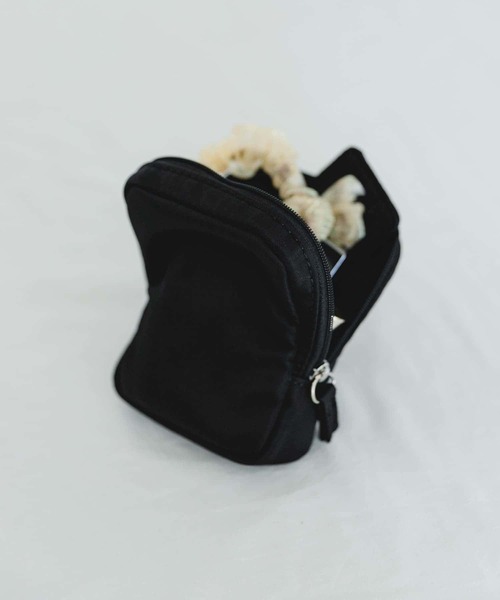 URBAN RESEARCH DOORS（アーバンリサーチドアーズ）の「撥水ポーチ小（ポーチ・レディース・ブラック/ベージュ・ONE）」の8枚目の写真