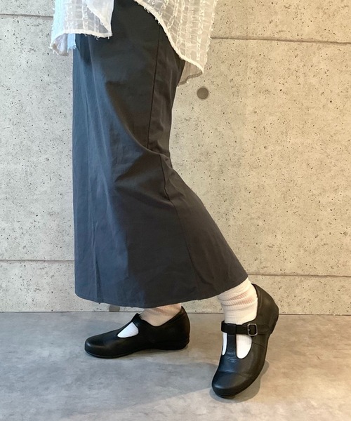 blanc/bleu(ブランブルー)の「【日本製/本革/3E幅】ふかふかインソール Tストラップパンプス(パンプス・レディース・ブラック/ブラウン/グレイッシュベージュ・22.5cm/23.5cm/24.5cm/23.0cm/24.0cm/22cm)」の22枚目の写真