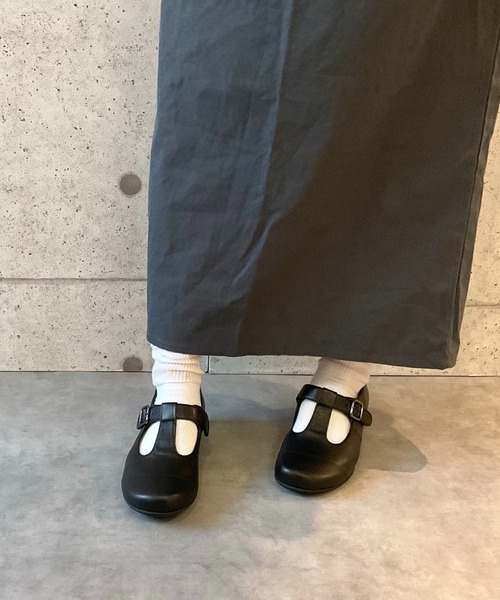 blanc/bleu(ブランブルー)の「【日本製/本革/3E幅】ふかふかインソール Tストラップパンプス(パンプス・レディース・ブラック/ブラウン/グレイッシュベージュ・22.5cm/23.5cm/24.5cm/23.0cm/24.0cm/22cm)」の17枚目の写真