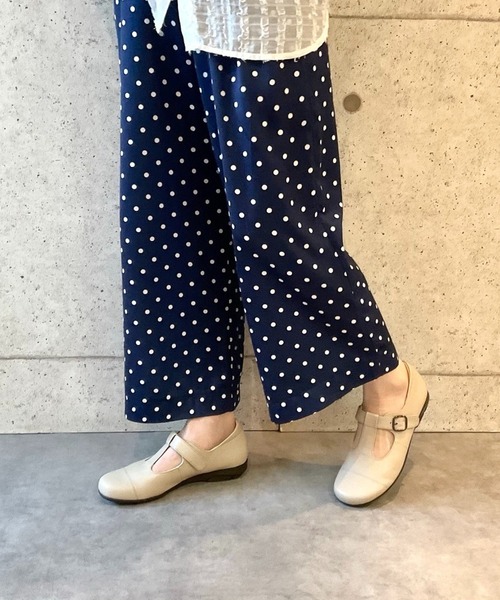 blanc/bleu(ブランブルー)の「【日本製/本革/3E幅】ふかふかインソール Tストラップパンプス(パンプス・レディース・ブラック/ブラウン/グレイッシュベージュ・22.5cm/23.5cm/24.5cm/23.0cm/24.0cm/22cm)」の8枚目の写真