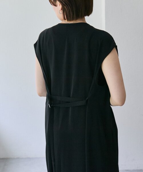 イアハピヨネ プリーツワンピース【SUM1 STYLE(スミ スタイル)】美品 プリーツジレワンピース【SUM1 STYLE(スミスタイル