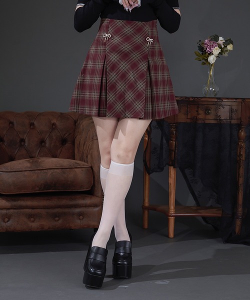 Pal elfy(パルエルフィー)の「リボンビジュー付きタックミニスカート(スカート・レディース・ボルドー/ブラック系その他・LARGE/フリー)」の2枚目の写真