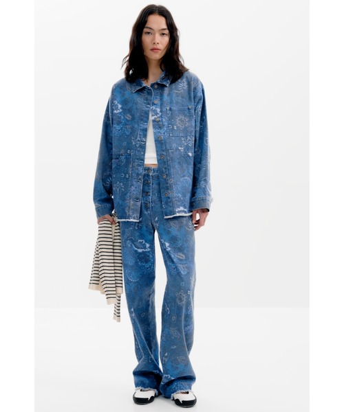 Desigual(デシグアル)の「ブループリント ペイズリー トラッカージャケット(テーラードジャケット・レディース・ブルー・S/M/L/XL/XS)」の1枚目の写真