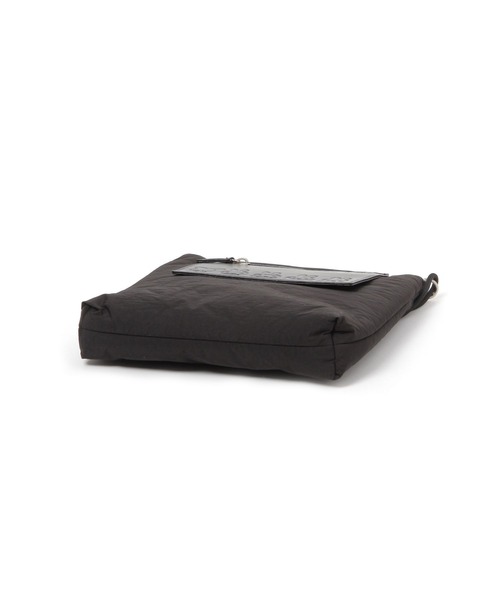 studio CLIP（スタディオクリップ）の「フワフワポケット付きショルダーバッグ[Dick Brunaコラボ]（ショルダーバッグ・レディース・ブラック/アイボリー・FREE）」の7枚目の写真