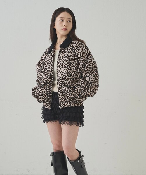 WHO'S WHO gallery（フーズフーギャラリー）の「LEOPARD JACQUARD BLOUSON（ブルゾン・レディース・ベージュ/ブラック・FREE）」の3枚目の写真