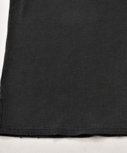 SILVER BULLET（シルバーバレット）の「『SILVER BULLET SELECT AP/シルバーバレットセレクト』ヴィンテージ風クロス刺繍ワッフルダメージロンT（Tシャツ/カットソー・メンズ・グレー/ブラック/チャコール・L/M）」の22枚目の写真