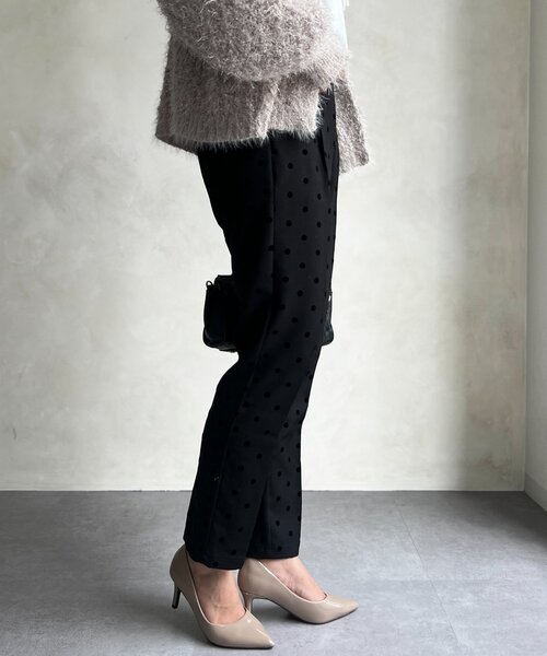 Chez toi（シェトワ）の「【セレモニー対応可】フロッキードットテーパードパンツ（その他パンツ・レディース・ベージュ/ネイビー/ブラック・FREE）」の7枚目の写真