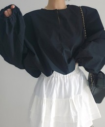 ギャザー袖キーネックブラウス
