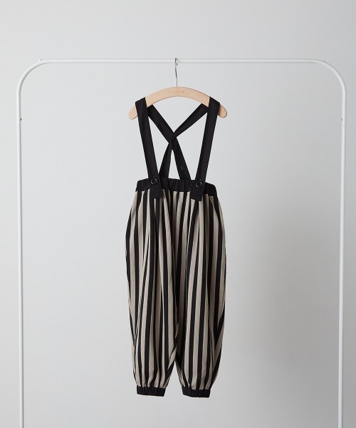 riziere（リジェール）の「サスペンダー付きストライプバルーンシルエットパンツ（その他パンツ・キッズ・ブラック・110/100/90/140/130/120）」の5枚目の写真