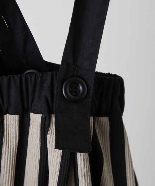 riziere（リジェール）の「サスペンダー付きストライプバルーンシルエットパンツ（その他パンツ・キッズ・ブラック・110/100/90/140/130/120）」の8枚目の写真