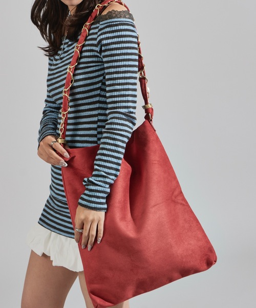 AO2(アオズ)の「Ring Handle Faux Suede Tote Bag with Pouch / ポーチ付き リングハンドル フェイクスエードトートバッグ(トートバッグ・レディース・ブラック/レッド/ブラウン/ベージュ・FREE)」の1枚目の写真