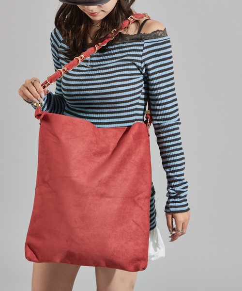 AO2(アオズ)の「Ring Handle Faux Suede Tote Bag with Pouch / ポーチ付き リングハンドル フェイクスエードトートバッグ(トートバッグ・レディース・ブラック/レッド/ブラウン/ベージュ・FREE)」の11枚目の写真