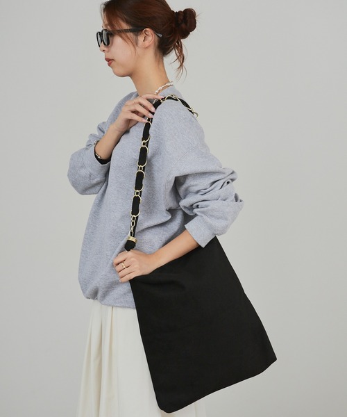 AO2(アオズ)の「Ring Handle Faux Suede Tote Bag with Pouch / ポーチ付き リングハンドル フェイクスエードトートバッグ(トートバッグ・レディース・ブラック/レッド/ブラウン/ベージュ・FREE)」の15枚目の写真
