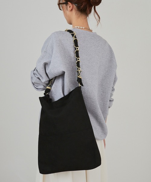 AO2(アオズ)の「Ring Handle Faux Suede Tote Bag with Pouch / ポーチ付き リングハンドル フェイクスエードトートバッグ(トートバッグ・レディース・ブラック/レッド/ブラウン/ベージュ・FREE)」の16枚目の写真
