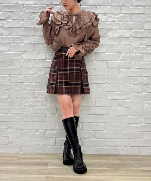 31 Sons de mode（トランテアン　ソン　ドゥ　モード）の「ベルト付きタックスカショーパン（その他パンツ・レディース・ベージュ/ブラウン系/グレー・S/M）」の9枚目の写真