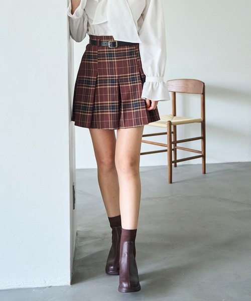 31 Sons de mode（トランテアン　ソン　ドゥ　モード）の「ベルト付きタックスカショーパン（その他パンツ・レディース・ベージュ/ブラウン系/グレー・S/M）」の18枚目の写真