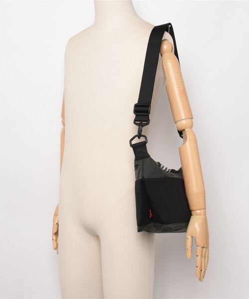 CHUMS（チャムス）の「チャムス CHUMS Collect Shoulder Sweat Nylon（ショルダーバッグ・メンズ・その他・ONE SIZE）」の5枚目の写真