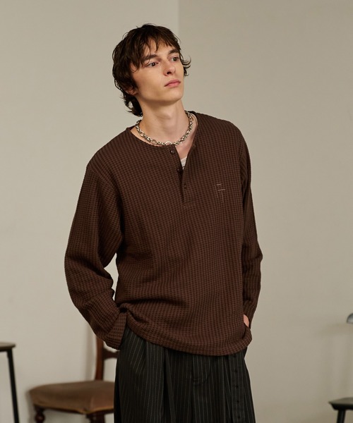 Forte(フォルテ)(フォルテ)の「Thermal Texture Henley Top/サーマルテクッスチャーヘンリーネックトップ(Tシャツ/カットソー・メンズ・アイボリー/ブラウン/グレー・MEDIUM/LARGE)」の3枚目の写真