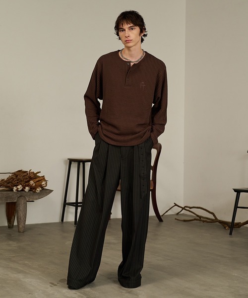 Forte(フォルテ)(フォルテ)の「Thermal Texture Henley Top/サーマルテクッスチャーヘンリーネックトップ(Tシャツ/カットソー・メンズ・アイボリー/ブラウン/グレー・MEDIUM/LARGE)」の5枚目の写真