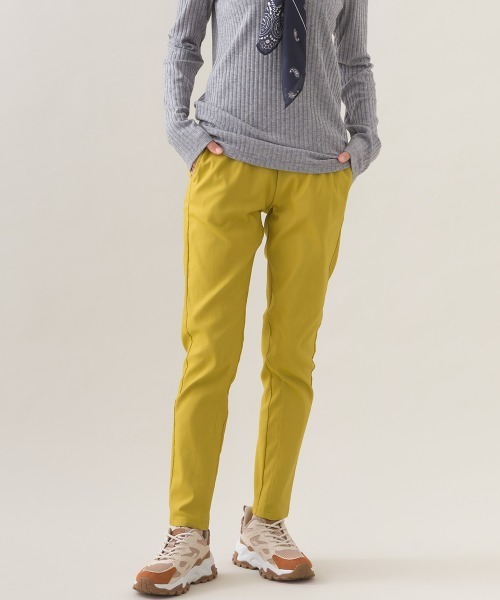 OMNES(オムネス)の「美脚ストレッチ テーパードシルエットタックパンツ(その他パンツ・レディース・ブルー/ブラック/カーキ/イエロー・SMALL/MEDIUM/LARGE)」の22枚目の写真
