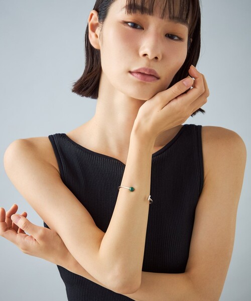 Jouete(ジュエッテ)の「バングル マラカイト(バングル/リストバンド・レディース・シルバー・FREE)」の4枚目の写真