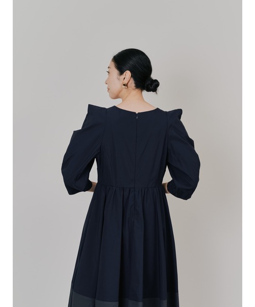 DOLLUPOOPS（ドールアップウップス）の「ショルダータックボリュームスカートワンピース（ワンピース・レディース・ネイビー/ブラック/キャメル・38）」の4枚目の写真