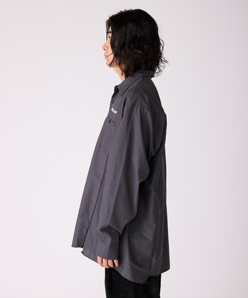 ALL RUNS（オールランズ）の「切り替えデザイン ワッペンワークシャツ（シャツ/ブラウス・メンズ・ブラック系その他2/ブルー系その他2/ブラック系その他/ベージュ系その他/ブルー系その他・FREE）」の20枚目の写真