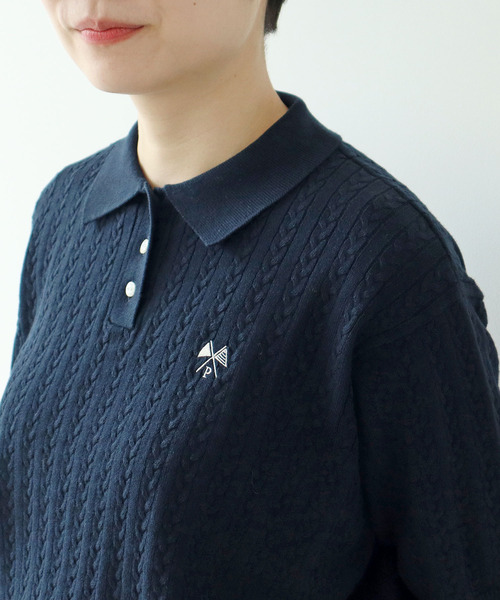 PAR ICI(パーリッシィ)の「強撚綿 襟付きニットポロシャツ(ポロシャツ・レディース・ダークブラウン/アイボリー/グリーン/ネイビー・FREE)」の4枚目の写真