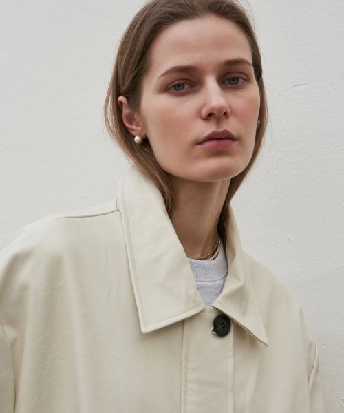 NICK&NICOLE(ニックアンドニコール)の「MID FAUX LEATHER JACKET_CREAM(ライダースジャケット・レディース・その他・FREE)」の2枚目の写真