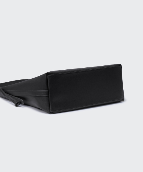 MUSINSA STANDARD WOMAN（ムシンサスタンダードウーマン）の「ウィメンズスラウチショルダーバッグ[ブラック]（ショルダーバッグ・レディース・その他・FREE）」の5枚目の写真