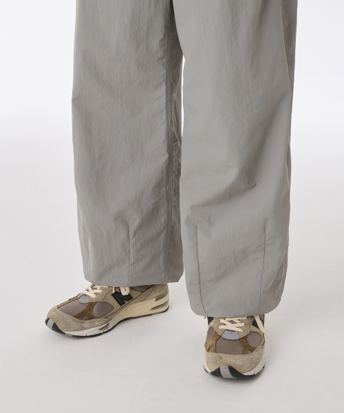MUSINSA STANDARD（ムシンサスタンダード）の「ナイロンバルーンパンツ [ライトグレー]（その他パンツ・メンズ・その他・40/38/33/26/27/28/29/42/36/34/32/30/31）」の8枚目の写真