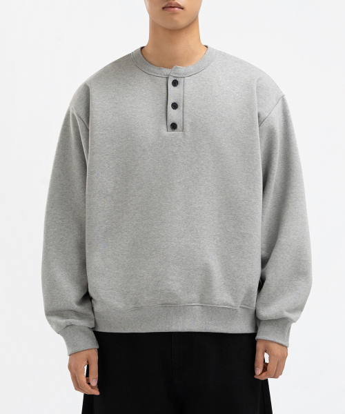UNDEROFF(アンダーオフ)の「オーバーサイズヘンリーネックスウェットブラック(スウェット・メンズ・ブラック・MEDIUM/LARGE/X-LARGE)」の7枚目の写真