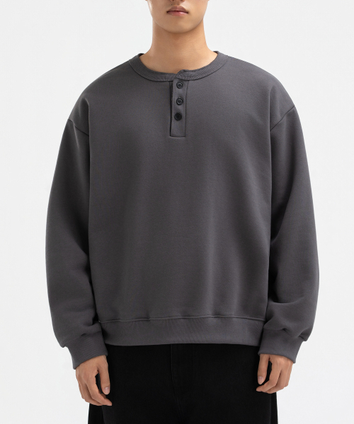 UNDEROFF(アンダーオフ)の「オーバーサイズヘンリーネックスウェットブラック(スウェット・メンズ・ブラック・MEDIUM/LARGE/X-LARGE)」の6枚目の写真