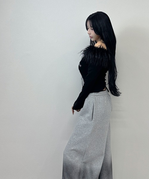 FOLLOWIN(フォロウィン)の「【前後2WAY】フェザーコルセットロングスリーブ(Tシャツ/カットソー・レディース・ブラック/ホワイト・FREE)」の10枚目の写真