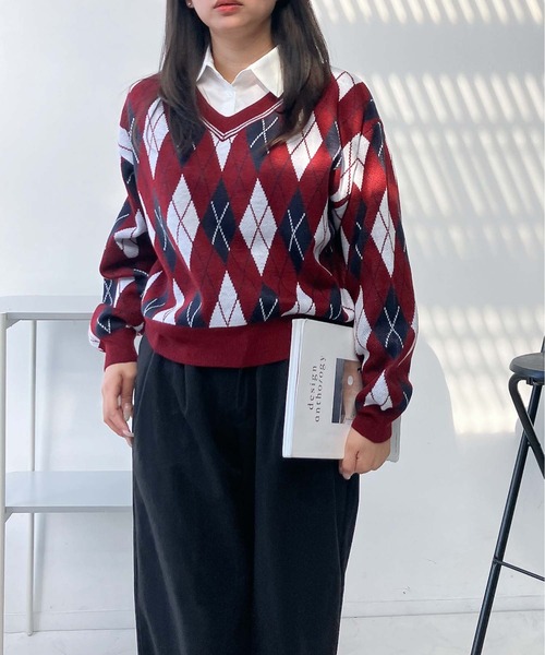 AS KNOW AS plus（アズノゥアズプラス）の「♪シャツドッキング Vネック アーガイル柄ニットプルオーバー（ニット/セーター・レディース・ブラウン系/レッド系/ネイビー系・FREE）」の8枚目の写真