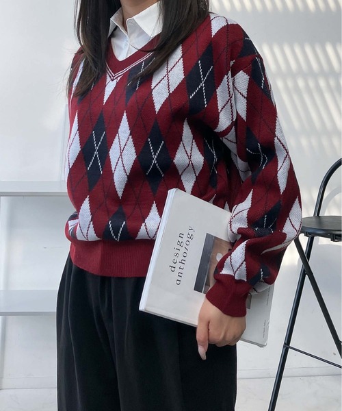 AS KNOW AS plus（アズノゥアズプラス）の「♪シャツドッキング Vネック アーガイル柄ニットプルオーバー（ニット/セーター・レディース・ブラウン系/レッド系/ネイビー系・FREE）」の11枚目の写真