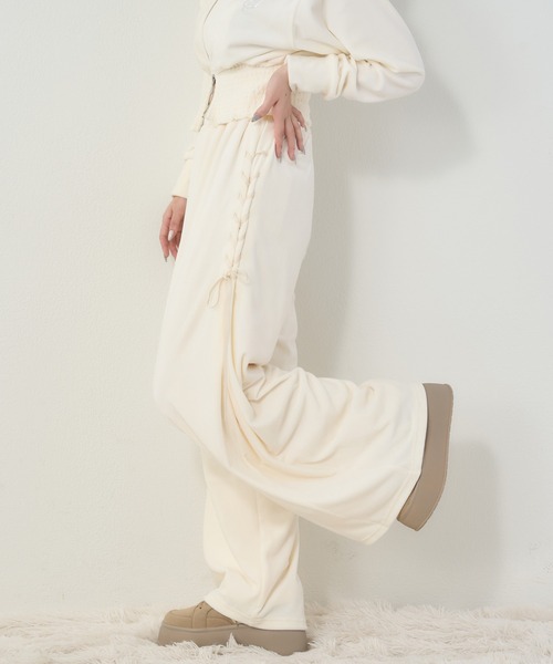 one after another NICE CLAUP（ワンアフターアナザーナイスクラップ）の「セットアップ対応可/レースアップカットパンツ（スウェットパンツ・レディース・サックスブルー/チャコールグレー/アイボリー系/ピンク系・SMALL/MEDIUM）」の3枚目の写真