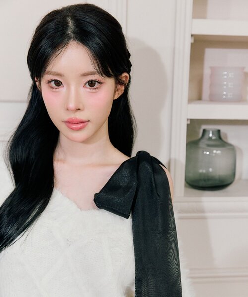 OLIVE des OLIVE（オリーブデオリーブ）の「フワフワケーブルニットワンピ（ワンピース・レディース・ブラック/サックスブルー/オフホワイト/グレー・FREE）」の7枚目の写真