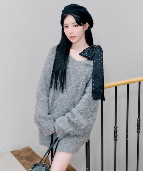 OLIVE des OLIVE（オリーブデオリーブ）の「フワフワケーブルニットワンピ（ワンピース・レディース・ブラック/サックスブルー/オフホワイト/グレー・FREE）」の17枚目の写真