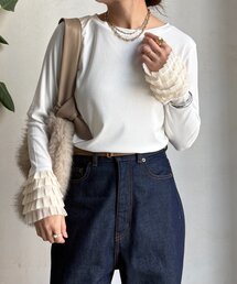 袖フリルトップス