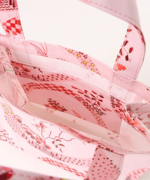 Cath Kidston(キャスキッドソン)の「スモール ブックバッグ Never Ending Floral(トートバッグ・レディース・その他・FREE)」の4枚目の写真