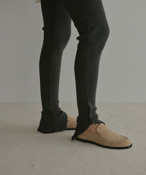 ETRE TOKYO（エトレトウキョウ）の「スウェードフラットローファー（ローファー・レディース・ブラウン/ベージュ/ブラック・36/37/38）」の4枚目の写真