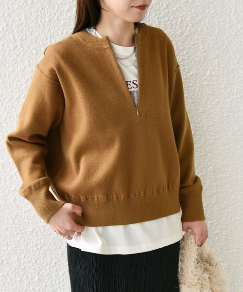 SHIPS Colors(シップス カラーズ)の「SHIPS Colors:〈手洗い可能〉フロント ジップ ニット(ニット/セーター・レディース・オフホワイト/ネイビー/キャメル/グレー・ONE SIZE)」の4枚目の写真