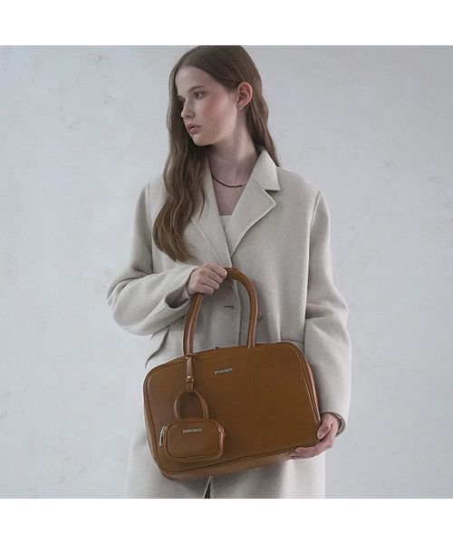 Vivacious（ビバシャス）の「Scarlett Square Bag - 5COL（トートバッグ・レディース・ブラック/ピンク/ブラウン/クリアブラック/アイボリー・FREE）」の4枚目の写真