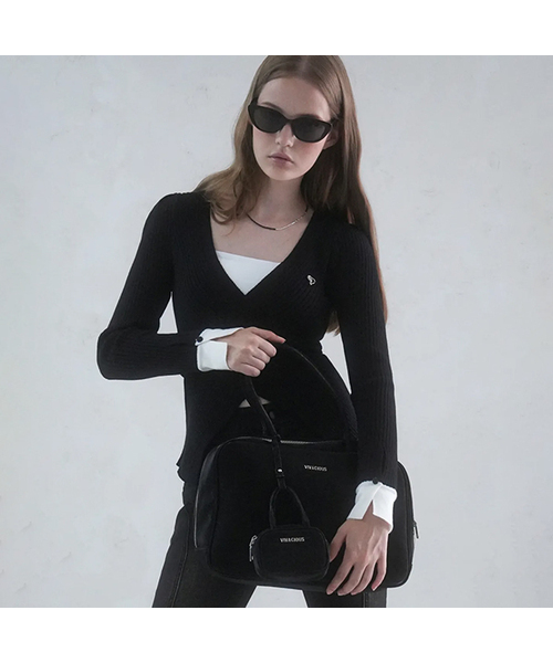 Vivacious（ビバシャス）の「Scarlett Square Bag - 5COL（トートバッグ・レディース・ブラック/ピンク/ブラウン/クリアブラック/アイボリー・FREE）」の3枚目の写真