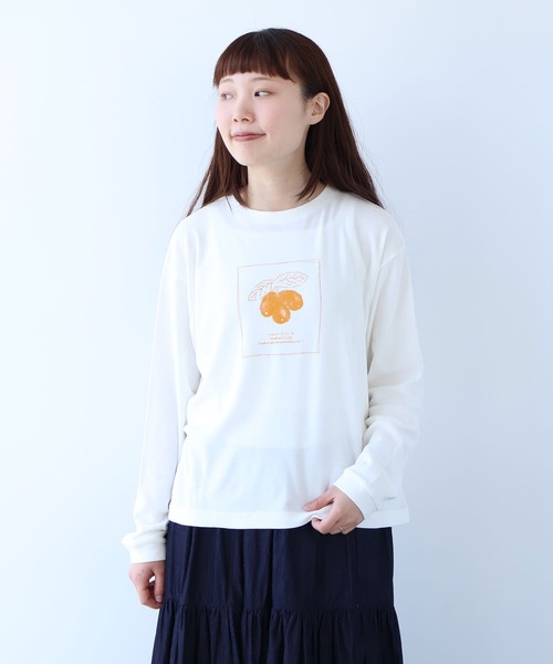 bulle de savon（ビュルデサボン）の「びわプリント GVロンＴ（Tシャツ/カットソー・レディース・ブラック/ホワイト・FREE）」の2枚目の写真