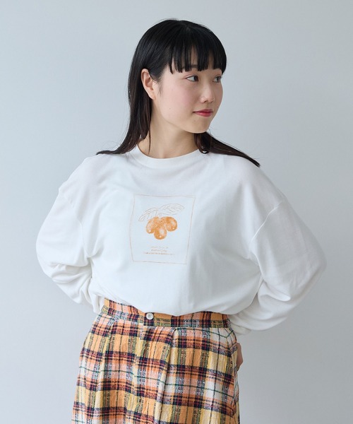 bulle de savon（ビュルデサボン）の「びわプリント GVロンＴ（Tシャツ/カットソー・レディース・ブラック/ホワイト・FREE）」の5枚目の写真